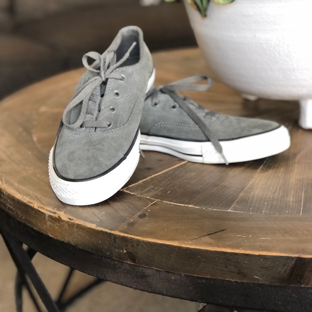 Men’s Genuine Suede Converse Tennis Shoes. Size 8 (Women’s size 10)